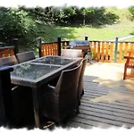 Blelham Tarn Rustic In Tranquil Woodland *