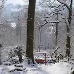 Дом отдыха Blelham Tarn Rustic In Tranquil Woodland Эмблсайд