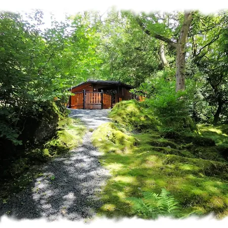 別荘 Blelham Tarn Rustic In Tranquil Woodland アンブルサイド