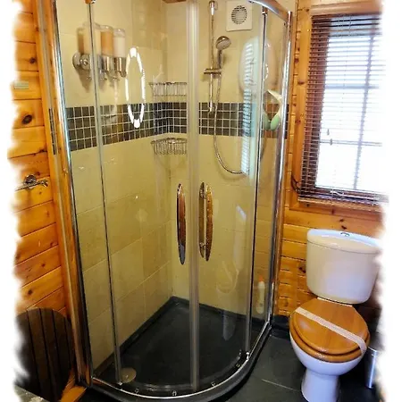 Holiday home Blelham Tarn Rustic In Tranquil Woodland *