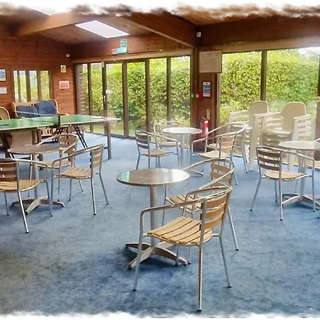 Feriehus Blelham Tarn Rustic In Tranquil Woodland