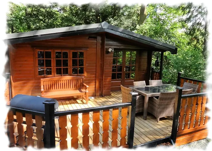 Blelham Tarn Rustic In Tranquil Woodland *