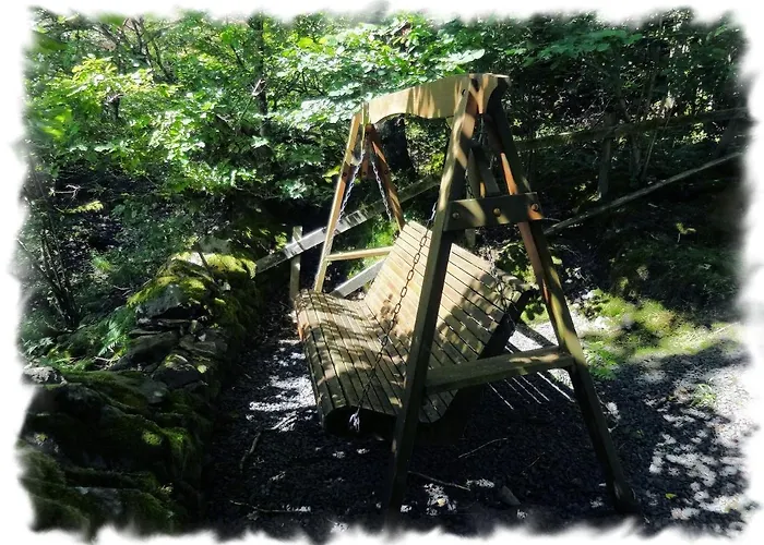 בית נופש Blelham Tarn Rustic In Tranquil Woodland אמבלסייד