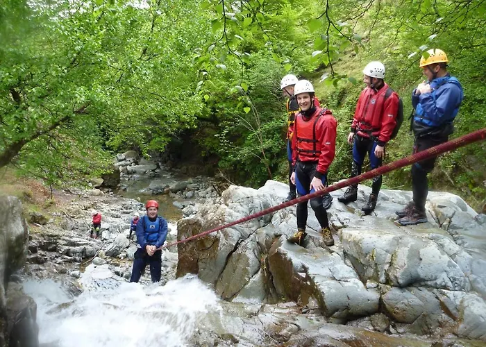 Blelham Tarn Rustic In Tranquil Woodland אמבלסייד